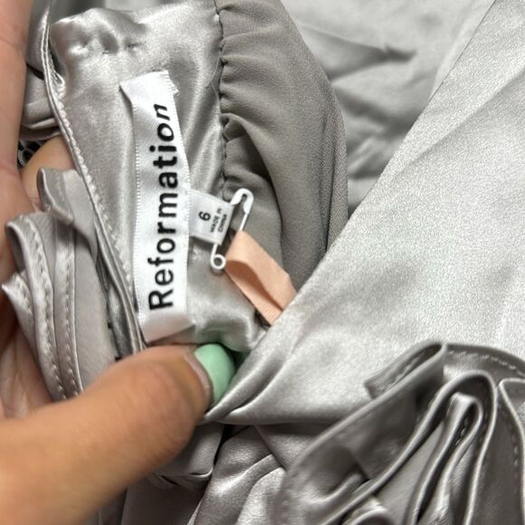 Elegant Silver Evening Dress - REFORMATION Flor Dress in Moonlight NWT - Size 6 - Picture 7 of 8